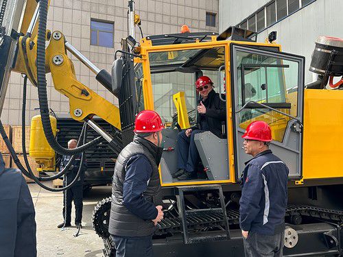 Visite de notre usine par des clients d'Kazakhstan