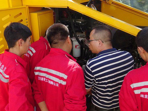 Un client chinois (Hubei Chudao) visite notre usine