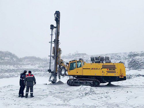 Foreuse JK810-3 en Ouzbékistan