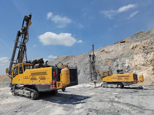 Foreuse JK810 en Serbie
